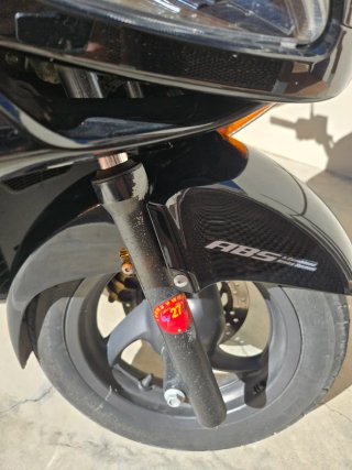 Honda Forza 250 Maxi Scooter Negra