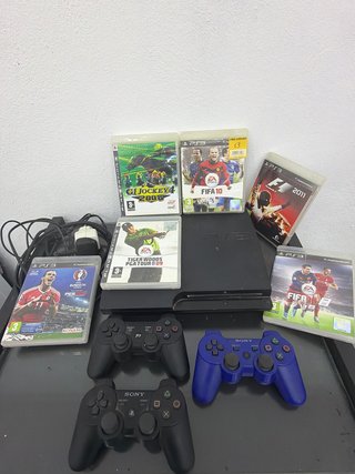 Consola PS3 Negra + 6 Juegos + 3 Mandos
