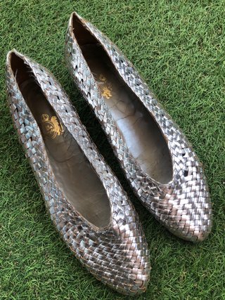 Zapatos piel trenzada plateados El Corte Inglés