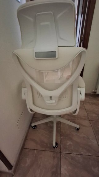 Silla de oficina blanca seminueva