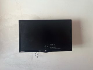 Televisor LG Negro Pequeño