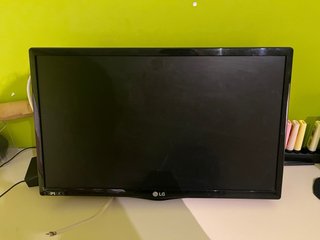 Televisor LG Negro Pequeño