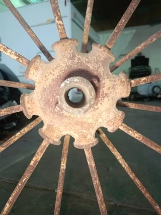Rueda de Carro Antigua