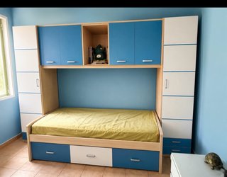 Habitación juvenil completa con dos camas