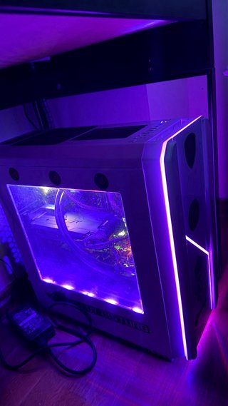 PC Gaming con Monitor AOC Curvo