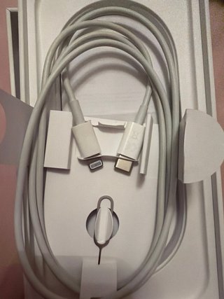 iPhone 13 128GB Rosa + Funda nueva + cable apple
