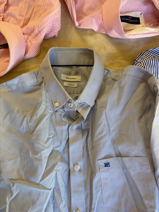 Confezione di camicie da uomo varie