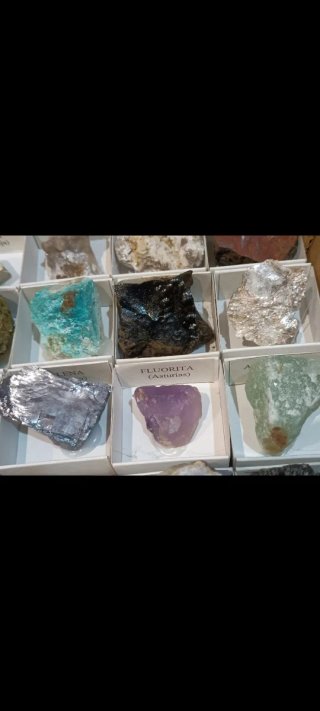 Collezione di 30 minerali