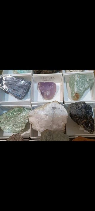 Collezione di 30 minerali