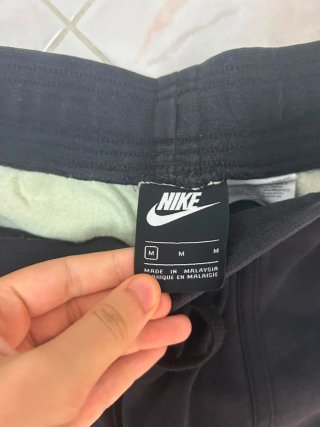 Pantaloni Nike Air neri e verdi