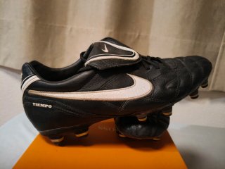 Scarpe da calcio Nike Tiempo taglia 41 nere