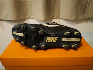 Scarpe da calcio Nike Tiempo taglia 41 nere