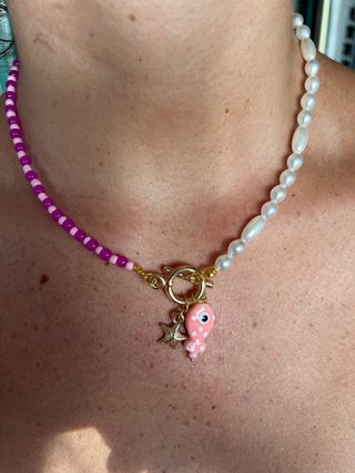 Collane colorate con charm a forma di pesce