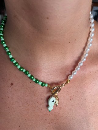 Collane colorate con charm a forma di pesce