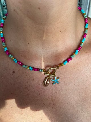 Collane colorate con charm a forma di pesce