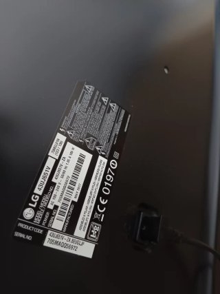 LG Smart TV 43 4K Plata