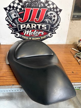 Asiento Suzuki Burgman 125 Carburación