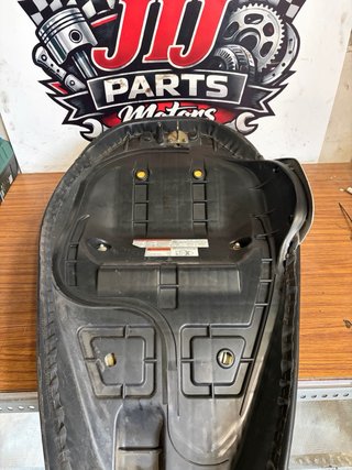 Asiento Suzuki Burgman 125 Carburación