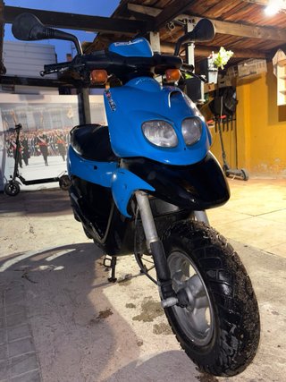 Scooter Peugeot 50cc Azul y Negro