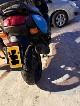 Scooter Peugeot 50cc Azul y Negro