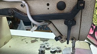 Singer 591C 3005D industrial japonesa + cortahílos