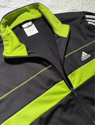 Chaqueta deportiva Adidas retro Y2K