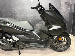 Honda PCX 125 DX ABS Negra