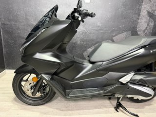 Honda PCX 125 DX ABS Negra