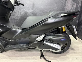 Honda PCX 125 DX ABS Negra