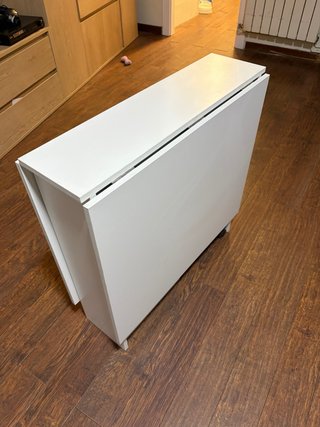 Mesa plegable blanca