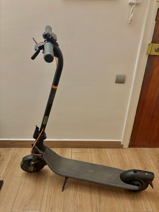 Patinete Eléctrico Ninebot + Casco + Cargador