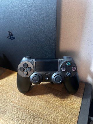 PS4 + 2 controller + Giochi
