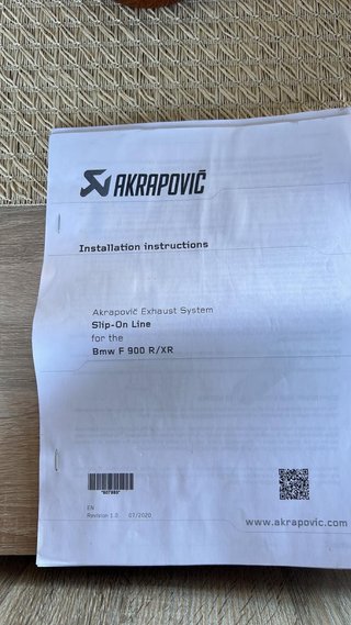 Escape Akrapovic BMW F 900 R/XR