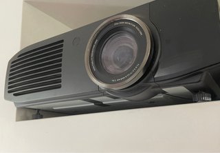 Panasonic PT-AT6000E, videoproiettore full HD 3D