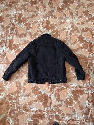 Chaqueta vaquera negra con forro