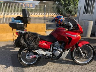 Honda Transalp 650 cc Roja