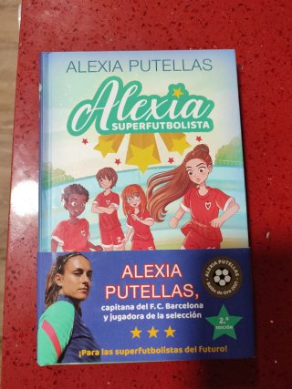 Alexia y las promesas del fútbol / Alexia and t...
