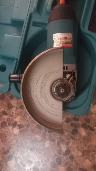 Radial Makita con caja