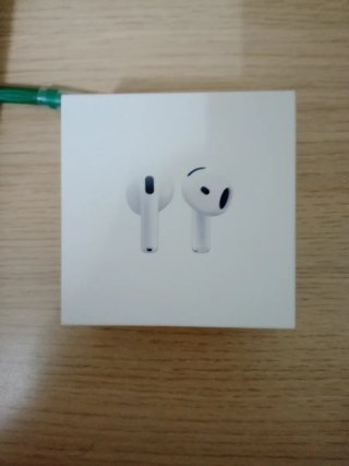 Auriculares Inalámbricos Blancos. Airpods 4