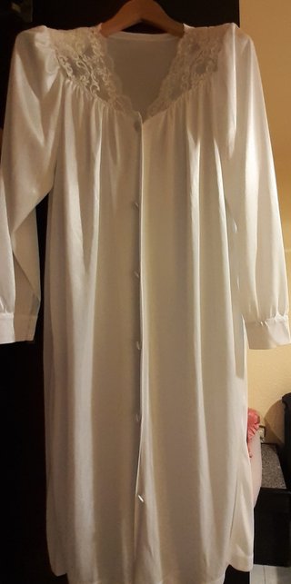 Camisón y bata blanco