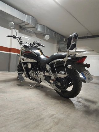 Hyosung Aquila GV650 EFI Negra
