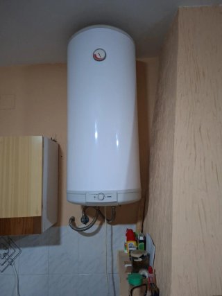 Termo de agua caliente blanco