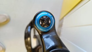 Fox 38 Factory Grip2