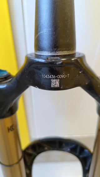 Fox 38 Factory Grip2