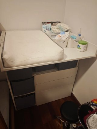 Cambiador Ikea Smastad bebé escritorio
