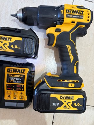 Taladro DeWalt + 2 Baterías 18V
