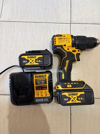 Taladro DeWalt + 2 Baterías 18V