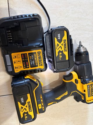 Taladro DeWalt + 2 Baterías 18V