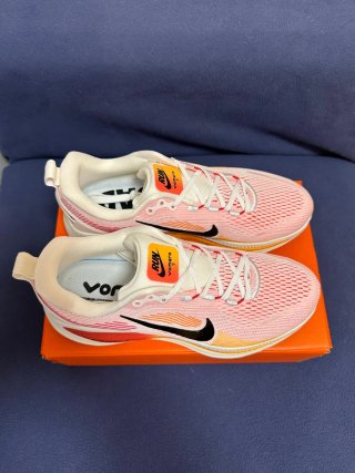 Nike Vomero 18 NUEVAS