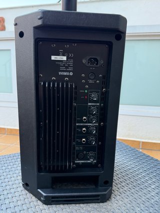 2 Altavoces Yamaha MSR-100 con funda y soporte K&M